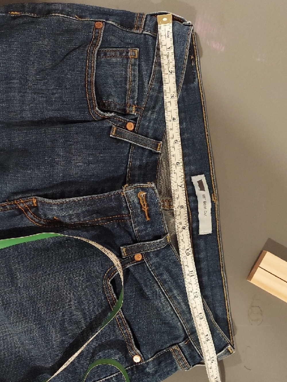 Levi 515 Boot Cut - Picture 6 of 14